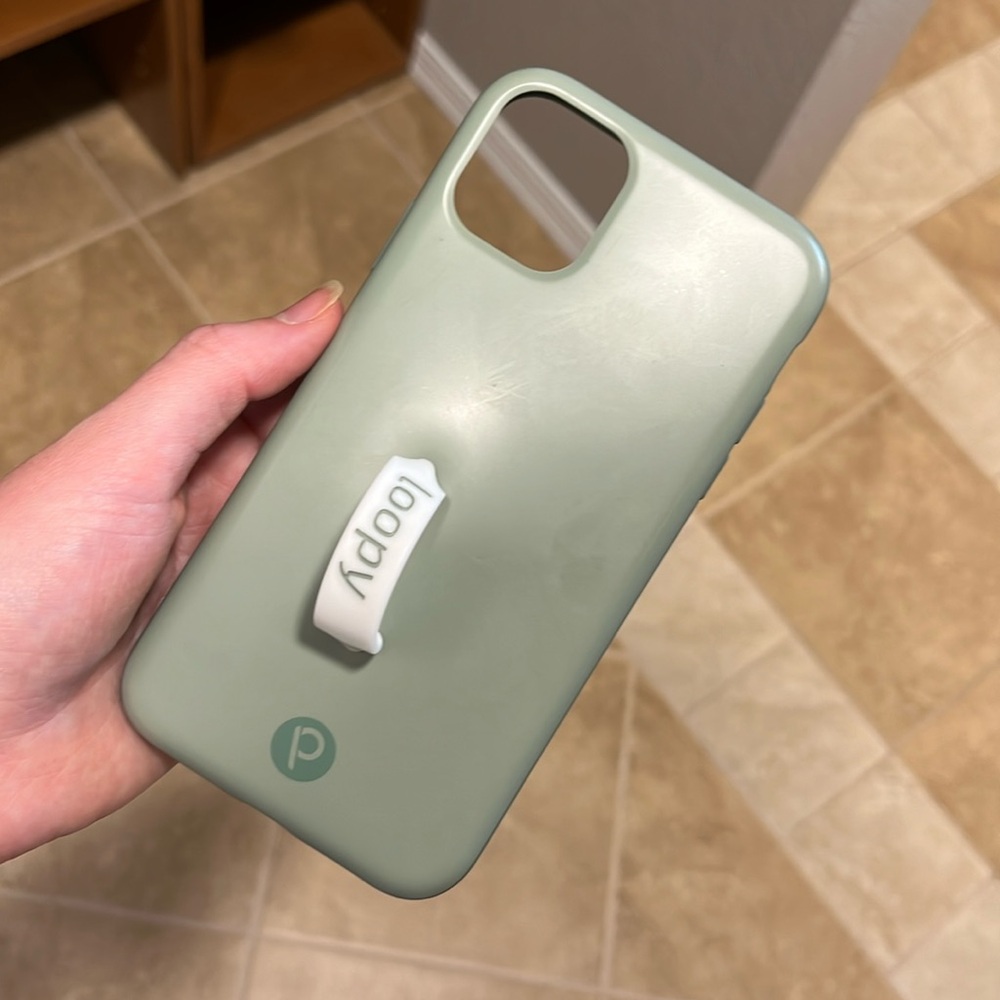 iPhone 11/12 loopy case